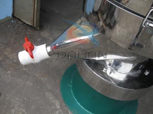 振動(dòng)過(guò)濾篩閥門控制出料口